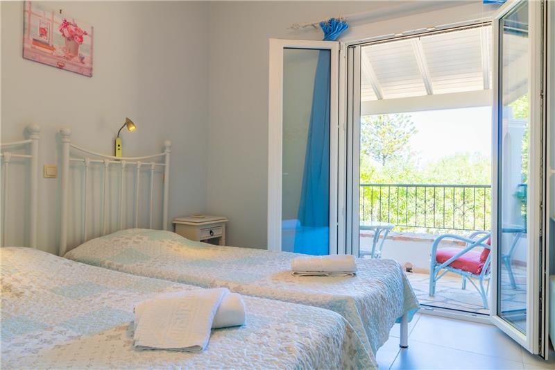 Villa in Kassiopi, photograph 15