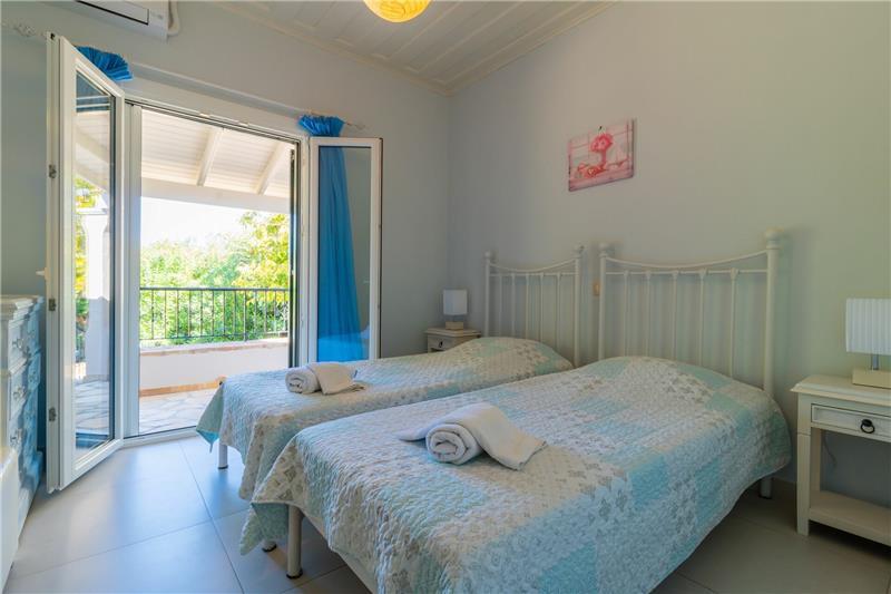Villa in Kassiopi, photograph 17