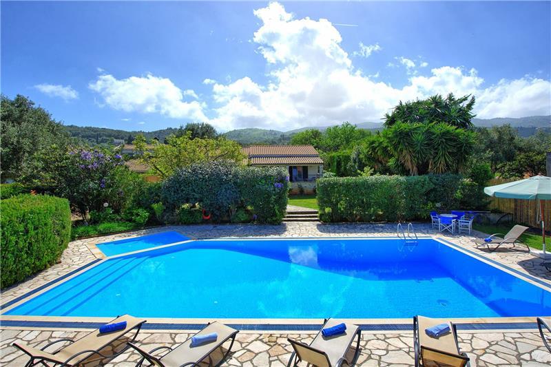 Villa in Kassiopi, photograph 2