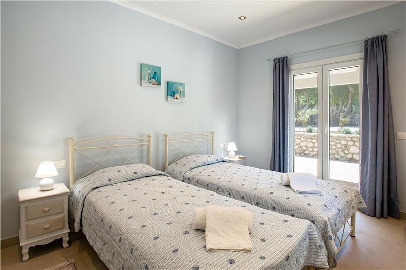 Villa in Kassiopi, photograph 15