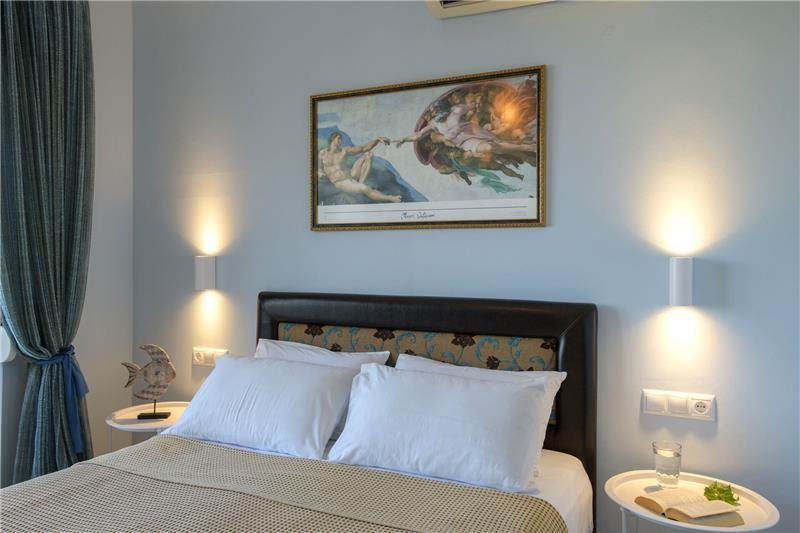 Beachfront villa in Barbati, photograph 13