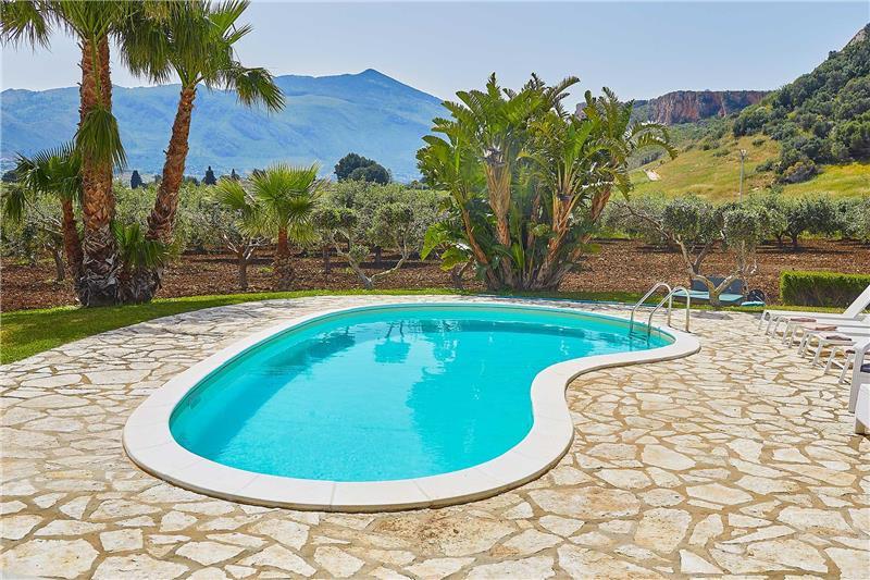 Villa in Castellammare del Golfo, photograph 2