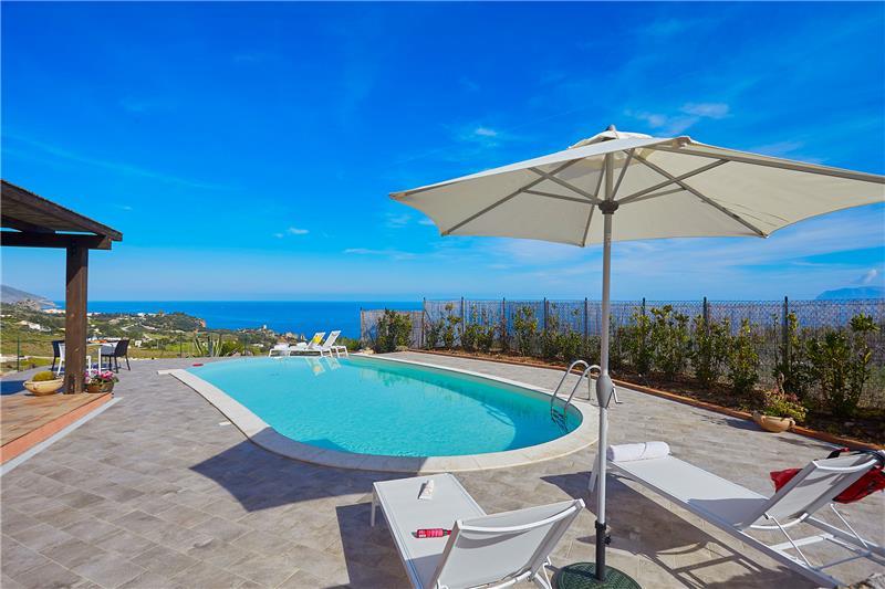 Sea-view villa in Castellammare del Golfo, photograph 2