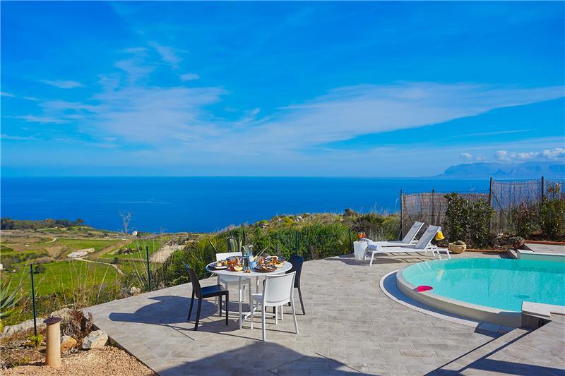 Sea-view villa in Castellammare del Golfo, photograph 6