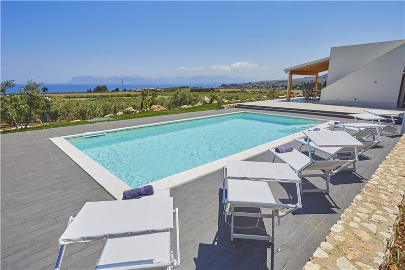 Sea-view villa in Castellammare del Golfo, photograph 3