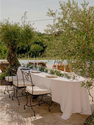  4 Bedroom Villa with Infinity Pool near Rovinj, Istria, Sleeps 8
