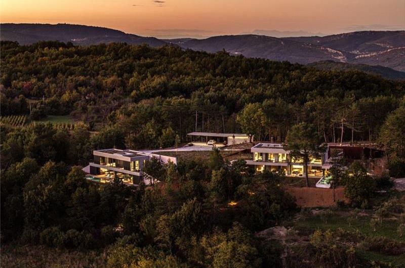2 Bedroom Villa with Infinity Pool in Buzet, Istria, Sleeps 4