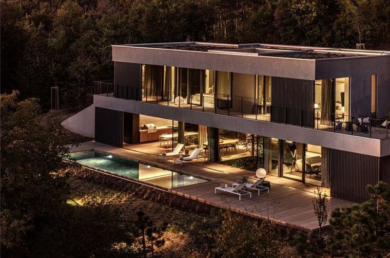 2 Bedroom Villa with Infinity Pool in Buzet, Istria, Sleeps 4