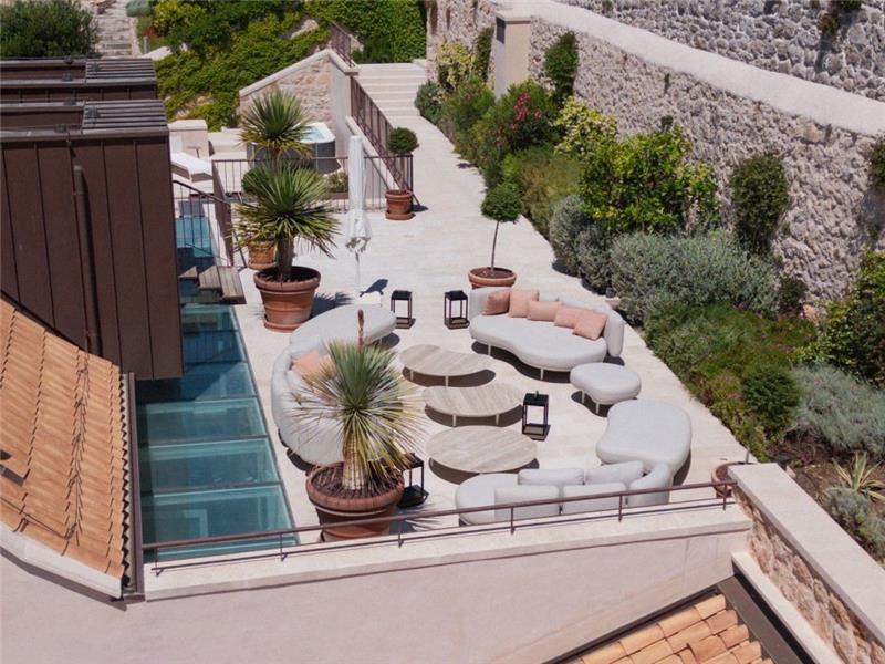 Sea-view villa in Dubrovnik, photograph 3