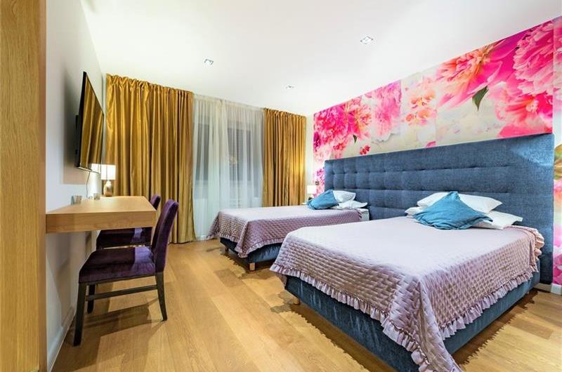 Luxury 5 Bedroom Villa with Heated Pool, Jacuzzi, Steam Room and Sea Views in Lozica near Dubrovnik, Sleeps 10