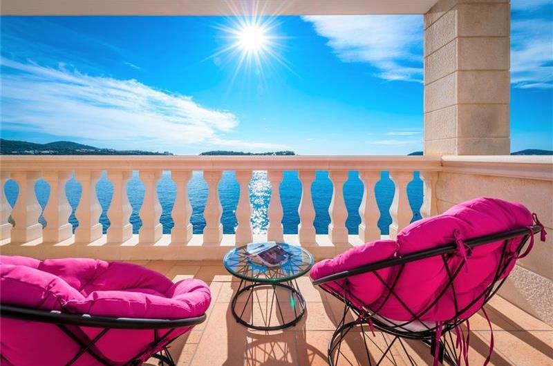 Luxury 5 Bedroom Villa with Heated Pool, Jacuzzi, Steam Room and Sea Views in Lozica near Dubrovnik, Sleeps 10