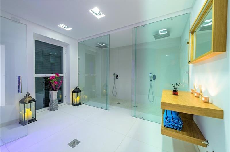 Luxury 5 Bedroom Villa with Heated Pool, Jacuzzi, Steam Room and Sea Views in Lozica near Dubrovnik, Sleeps 10