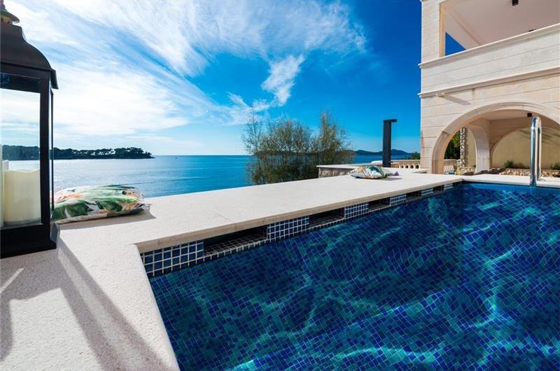 Luxury 5 Bedroom Villa with Heated Pool, Jacuzzi, Steam Room and Sea Views in Lozica near Dubrovnik, Sleeps 10