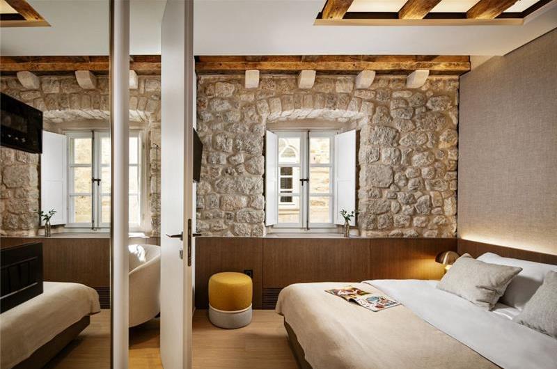 Luxury 3 Bedroom Villa with Jacuzzi, Sauna and Gym in Dubrovnik Old Town, Sleeps 6