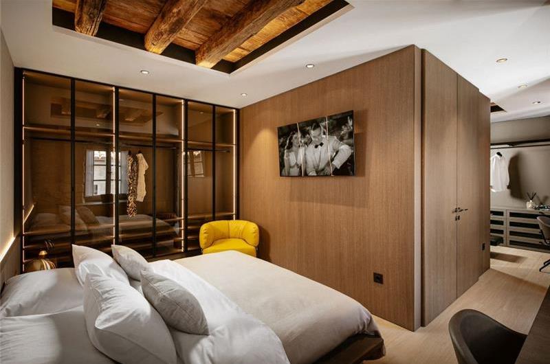 Luxury 3 Bedroom Villa with Jacuzzi, Sauna and Gym in Dubrovnik Old Town, Sleeps 6