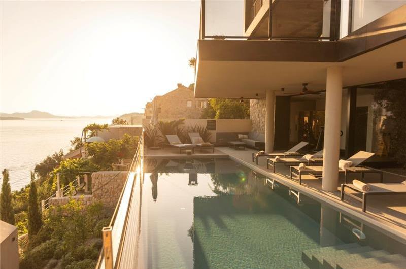 Luxury 4 Bedroom Villa with Heated Infinity Pool, Sauna, Gym, Jacuzzi and Sea Views in Vrbica, near Dubrovnik, Sleeps 8