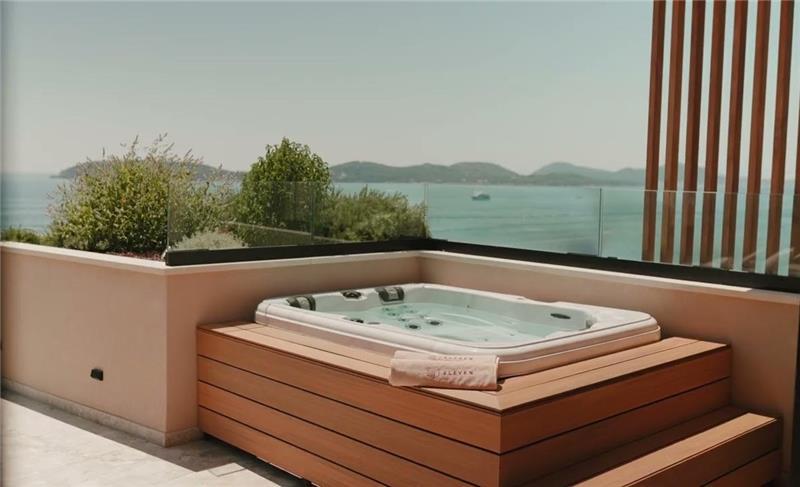 Luxury 5 Bedroom Villa with Heated Infinity Pool, Sauna, Gym, Jacuzzi and Sea Views in Vrbica, near Dubrovnik, Sleeps 10