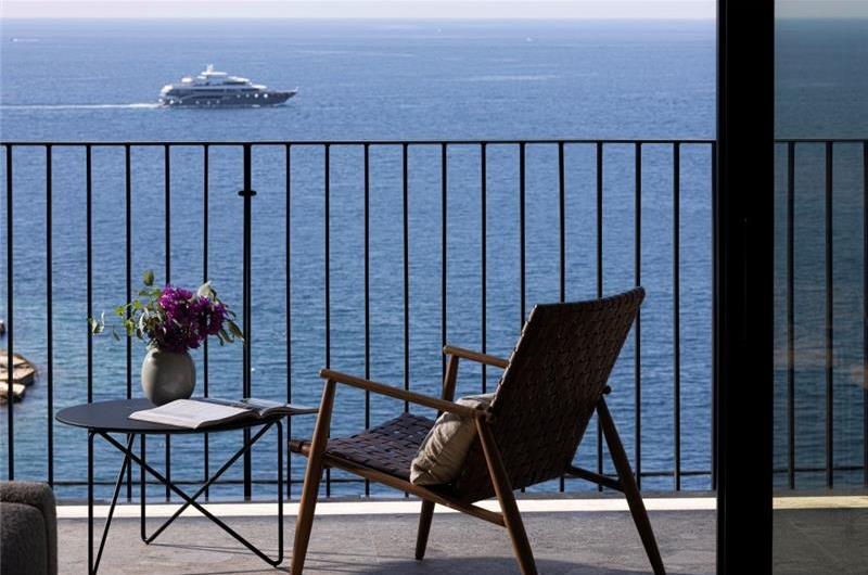 Luxury 5 Bedroom Villa with Heated Infinity Pool, Sauna, Gym, Jacuzzi and Sea Views in Vrbica, near Dubrovnik, Sleeps 10