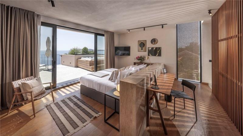 Luxury 5 Bedroom Villa with Heated Infinity Pool, Sauna, Gym, Jacuzzi and Sea Views in Vrbica, near Dubrovnik, Sleeps 10
