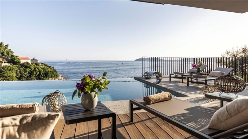 Luxury 5 Bedroom Villa with Heated Infinity Pool, Sauna, Gym, Jacuzzi and Sea Views in Vrbica, near Dubrovnik, Sleeps 10