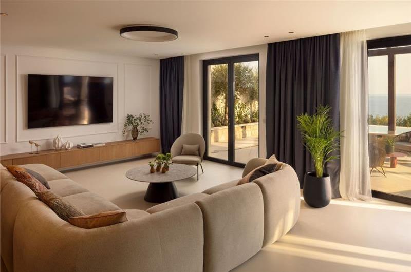 7 Bedroom Villa with Infinity Pool and Sea Views in Dubrovnik, Sleeps 14