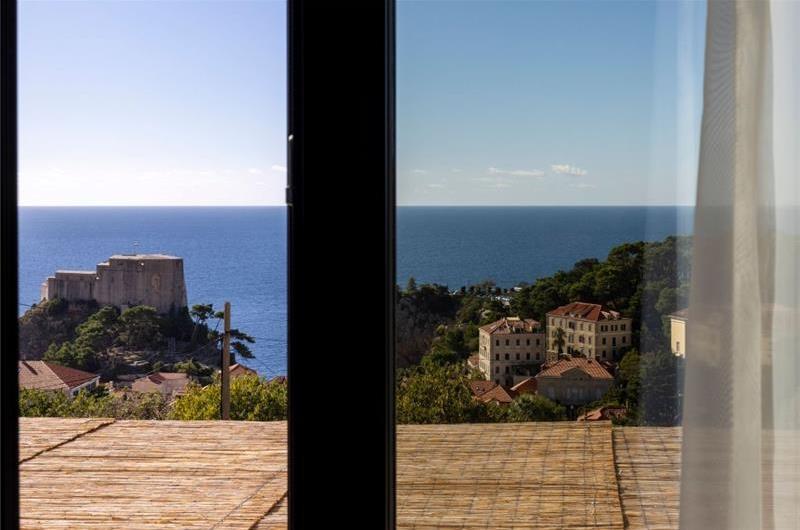 7 Bedroom Villa with Infinity Pool and Sea Views in Dubrovnik, Sleeps 14
