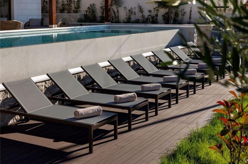 7 Bedroom Villa with Infinity Pool and Sea Views in Dubrovnik, Sleeps 14