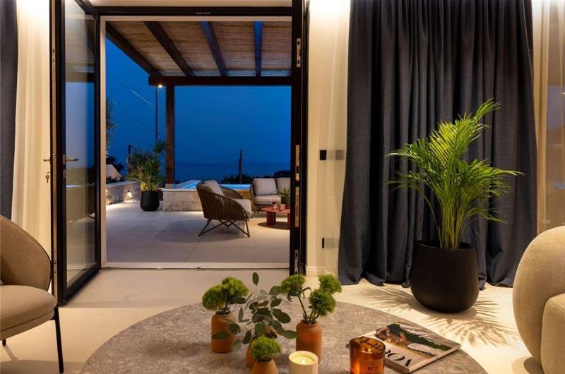 7 Bedroom Villa with Infinity Pool and Sea Views in Dubrovnik, Sleeps 14