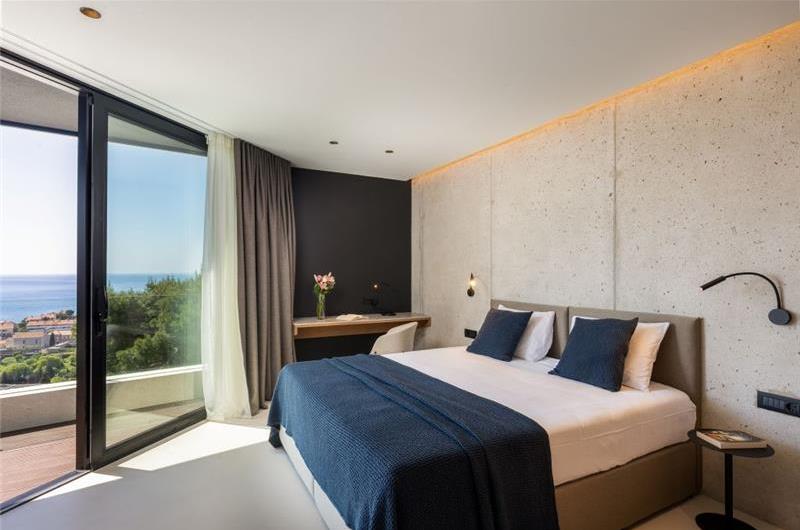 6 Bedroom Villa with Heated Infinity Pool and Sea Views in Dubrovnik, Sleeps 12