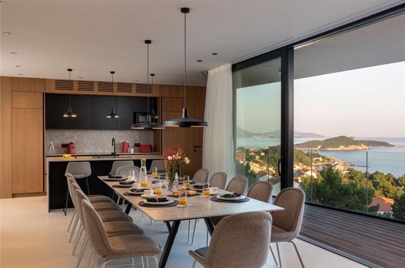 6 Bedroom Villa with Heated Infinity Pool and Sea Views in Dubrovnik, Sleeps 12