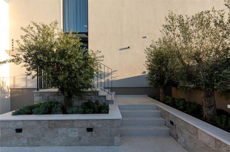 6 Bedroom Villa with Heated Infinity Pool and Sea Views in Dubrovnik, Sleeps 12