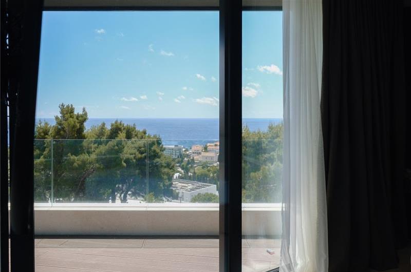 6 Bedroom Villa with Heated Infinity Pool and Sea Views in Dubrovnik, Sleeps 12