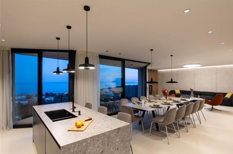 6 Bedroom Villa with Heated Infinity Pool and Sea Views in Dubrovnik, Sleeps 12