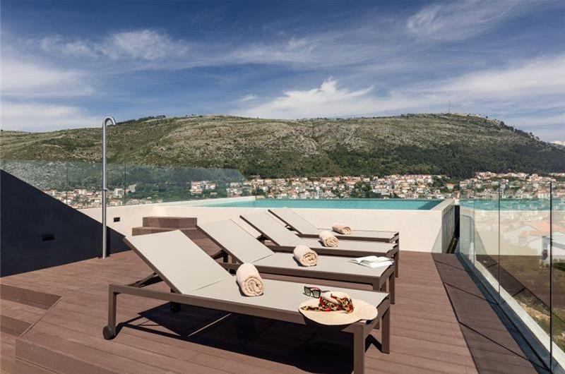 6 Bedroom Villa with Heated Infinity Pool and Sea Views in Dubrovnik, Sleeps 12