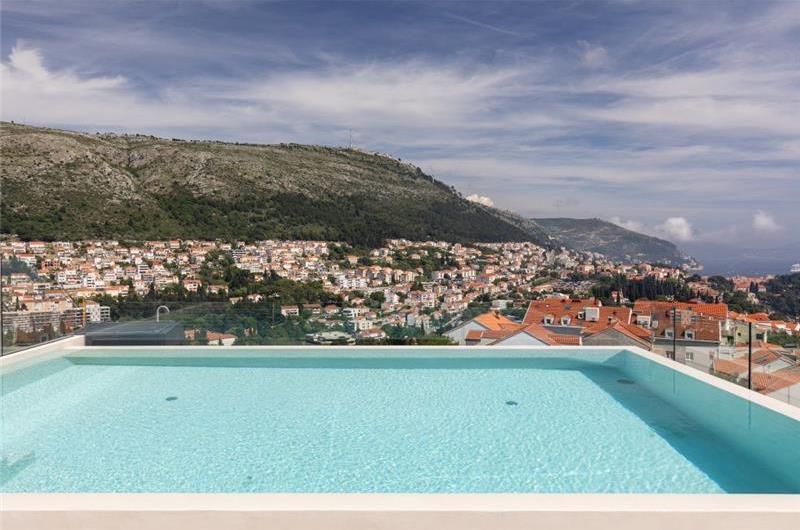 6 Bedroom Villa with Heated Infinity Pool and Sea Views in Dubrovnik, Sleeps 12
