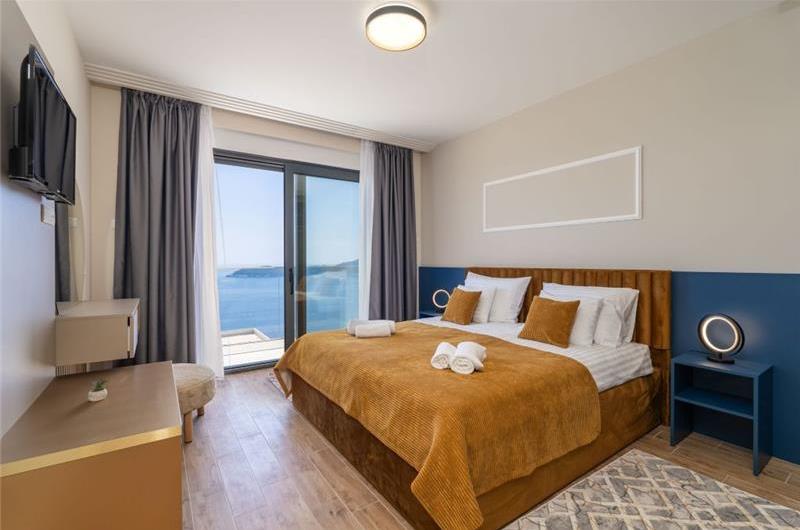 Luxury 4 Bedroom Villa with Infinity Pool, Sauna, Gym, Jacuzzi and Sea Views in Orašac, near Dubrovnik, Sleeps 8