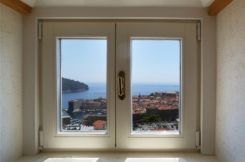 Luxury 5 Bedroom Villa with Heated Pool and Sea Views in Dubrovnik, Sleeps 10