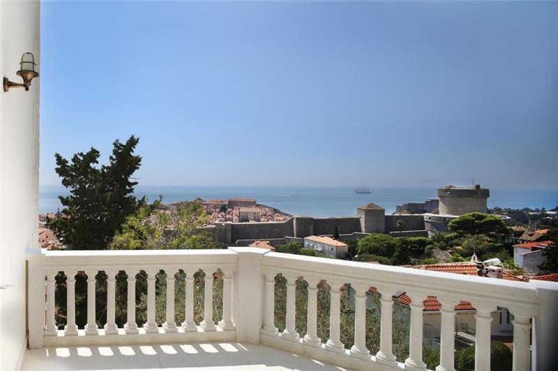 Sea-view villa in Dubrovnik, photograph 23