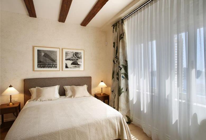 Luxury 5 Bedroom Villa with Heated Pool and Sea Views in Dubrovnik, Sleeps 10