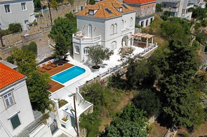 Luxury 5 Bedroom Villa with Heated Pool and Sea Views in Dubrovnik, Sleeps 10