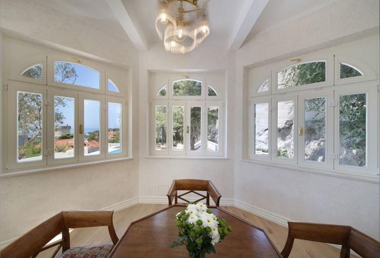 Luxury 5 Bedroom Villa with Heated Pool and Sea Views in Dubrovnik, Sleeps 10