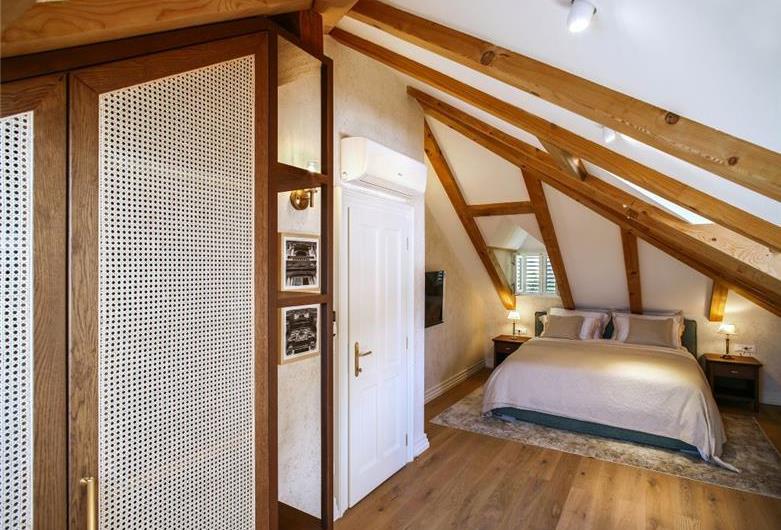 Luxury 5 Bedroom Villa with Heated Pool and Sea Views in Dubrovnik, Sleeps 10