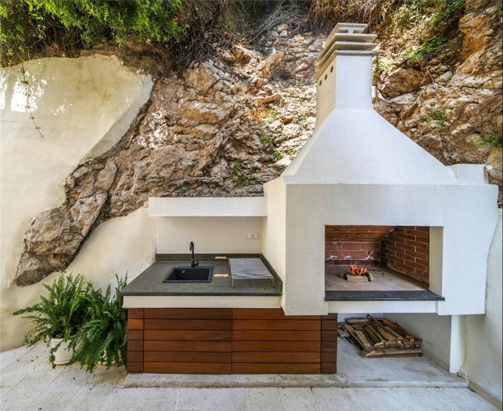 Sea-view villa in Dubrovnik, photograph 24