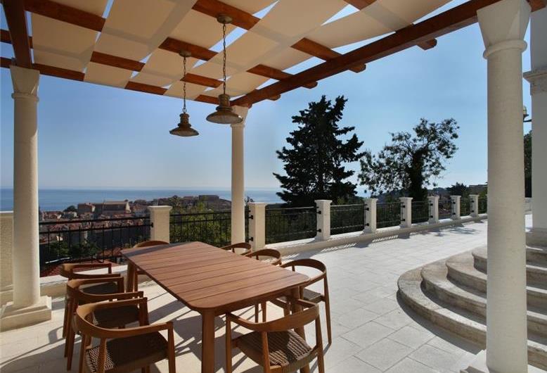 Luxury 5 Bedroom Villa with Heated Pool and Sea Views in Dubrovnik, Sleeps 10