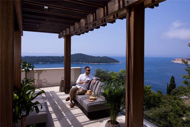 Sea-view villa in Sveti Jakov, photograph 7