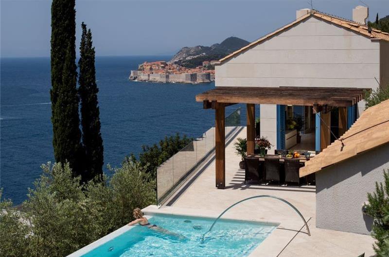 Luxury 4 Bedroom Villa with Infinity Pool, Sauna and Sea Views in Sveti Jakov, near Dubrovnik, Sleeps 8
