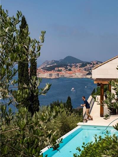 Luxury 4 Bedroom Villa with Infinity Pool, Sauna and Sea Views in Sveti Jakov, near Dubrovnik, Sleeps 8