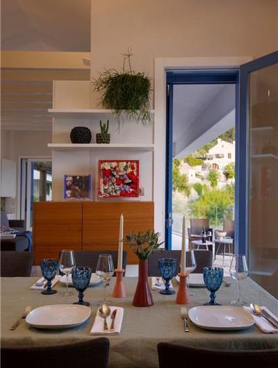 Luxury 4 Bedroom Villa with Infinity Pool, Sauna and Sea Views in Sveti Jakov, near Dubrovnik, Sleeps 8