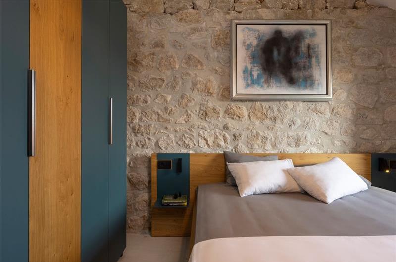 4 Bedroom Villa with Pool and Sea Views in Orašac, near Dubrovnik, Sleeps 8