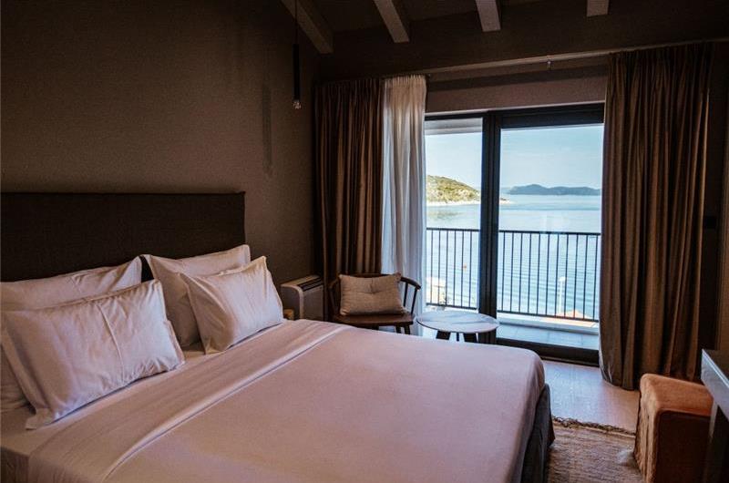 3 Bedroom Villa with Infinity Pool and Sea Views in Slano, Dubrovnik, Sleeps 6